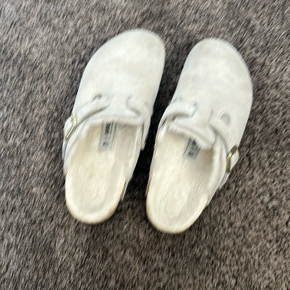 Size 36 Birkenstock.. perfect condition! Boston clog